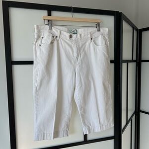 [14] Levi’s 515 Women’s Cute White Denim Jean Capri Perfect for Spring & Summer